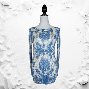 Urban Outfitters Kimchi Blue Skull Illusion Floral Sweater